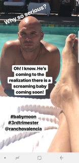 Jana Kramer feet photo thumbnail