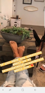 Jana Kramer feet photo thumbnail