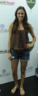 Jana Kramer feet photo thumbnail
