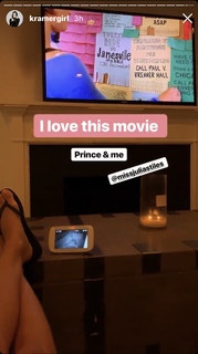 Jana Kramer feet photo thumbnail