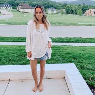 Jana Kramer feet photo thumbnail