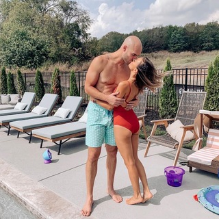 Jana Kramer feet photo thumbnail