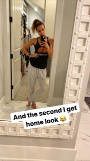 Jana Kramer feet photo thumbnail