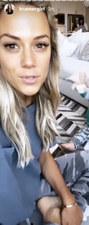 Jana Kramer feet photo thumbnail