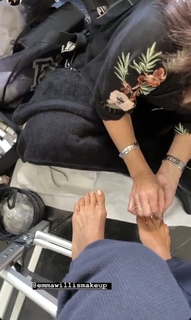Jana Kramer feet photo thumbnail