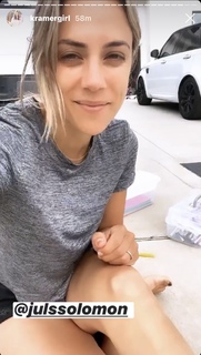 Jana Kramer feet photo thumbnail