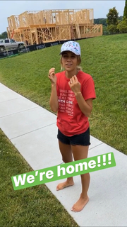Jana Kramer feet photo thumbnail