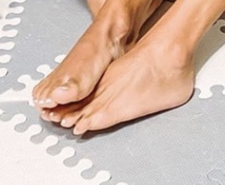 Jana Kramer feet photo thumbnail