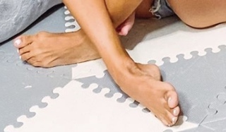 Jana Kramer feet photo thumbnail