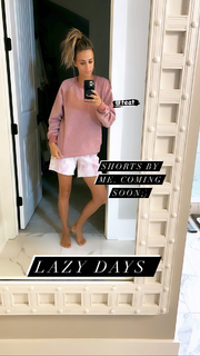 Jana Kramer feet photo thumbnail