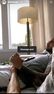 Jana Kramer feet photo thumbnail