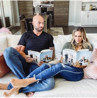 Jana Kramer feet photo thumbnail
