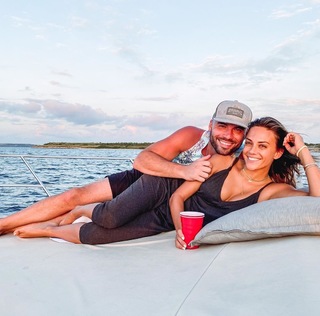 Jana Kramer feet photo thumbnail