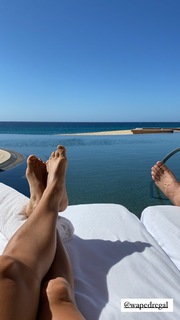 Jana Kramer feet photo thumbnail