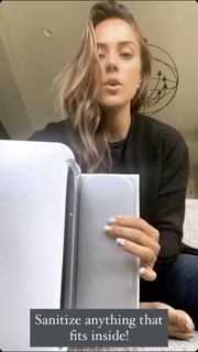Jana Kramer feet photo thumbnail