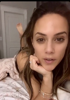 Jana Kramer feet photo thumbnail