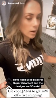 Jana Kramer feet photo thumbnail