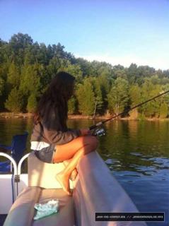 Jana Kramer feet photo thumbnail
