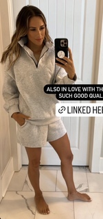 Jana Kramer feet photo thumbnail