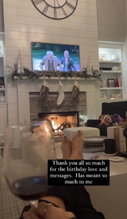Jana Kramer feet photo thumbnail