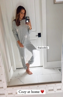 Jana Kramer feet photo thumbnail
