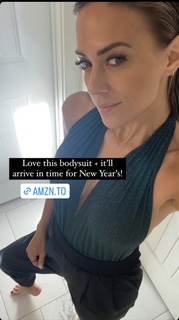 Jana Kramer feet photo thumbnail