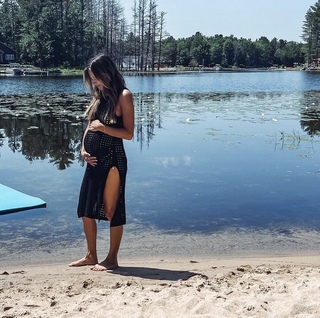 Jana Kramer feet photo thumbnail