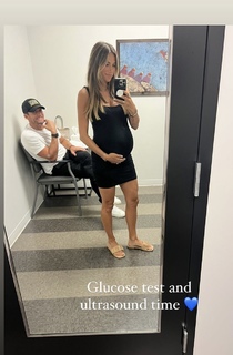 Jana Kramer feet photo thumbnail