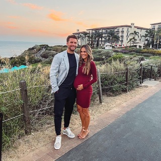 Jana Kramer feet photo thumbnail