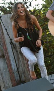Jana Kramer feet photo thumbnail
