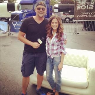 Jana Kramer feet photo thumbnail