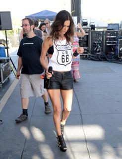 Jana Kramer feet photo thumbnail