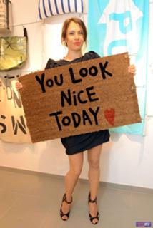 Jana Pallaske feet photo thumbnail