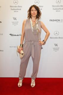 Jana Pallaske feet photo thumbnail