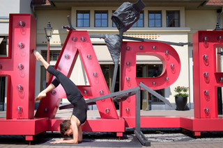 Jana Pallaske feet photo thumbnail