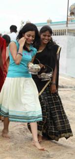 Janani Iyer feet photo 3