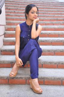 Janani Iyer feet photo 2