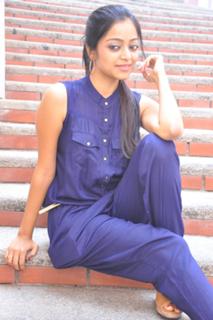 Janani Iyer feet photo 18