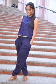 Janani Iyer feet photo 15