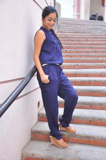 Janani Iyer feet photo 14