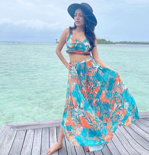 Janani Iyer feet photo 13