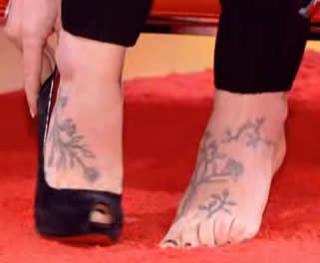 Jane Alexander feet photo 1