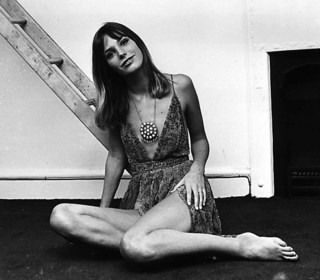 Jane Birkin feet photo thumbnail
