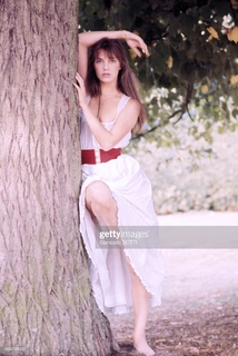 Jane Birkin feet photo thumbnail