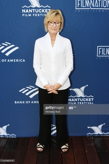 Jane Curtin feet photo 10