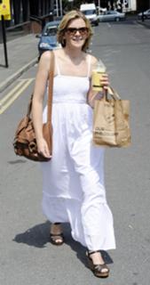 Jane Danson feet photo 8