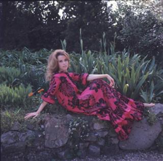 Jane Fonda feet photo thumbnail