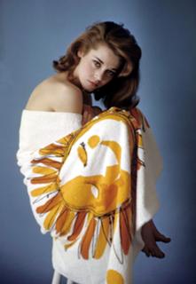 Jane Fonda feet photo thumbnail