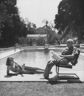 Jane Fonda feet photo thumbnail