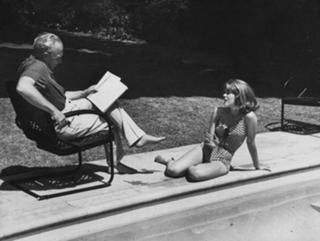 Jane Fonda feet photo thumbnail